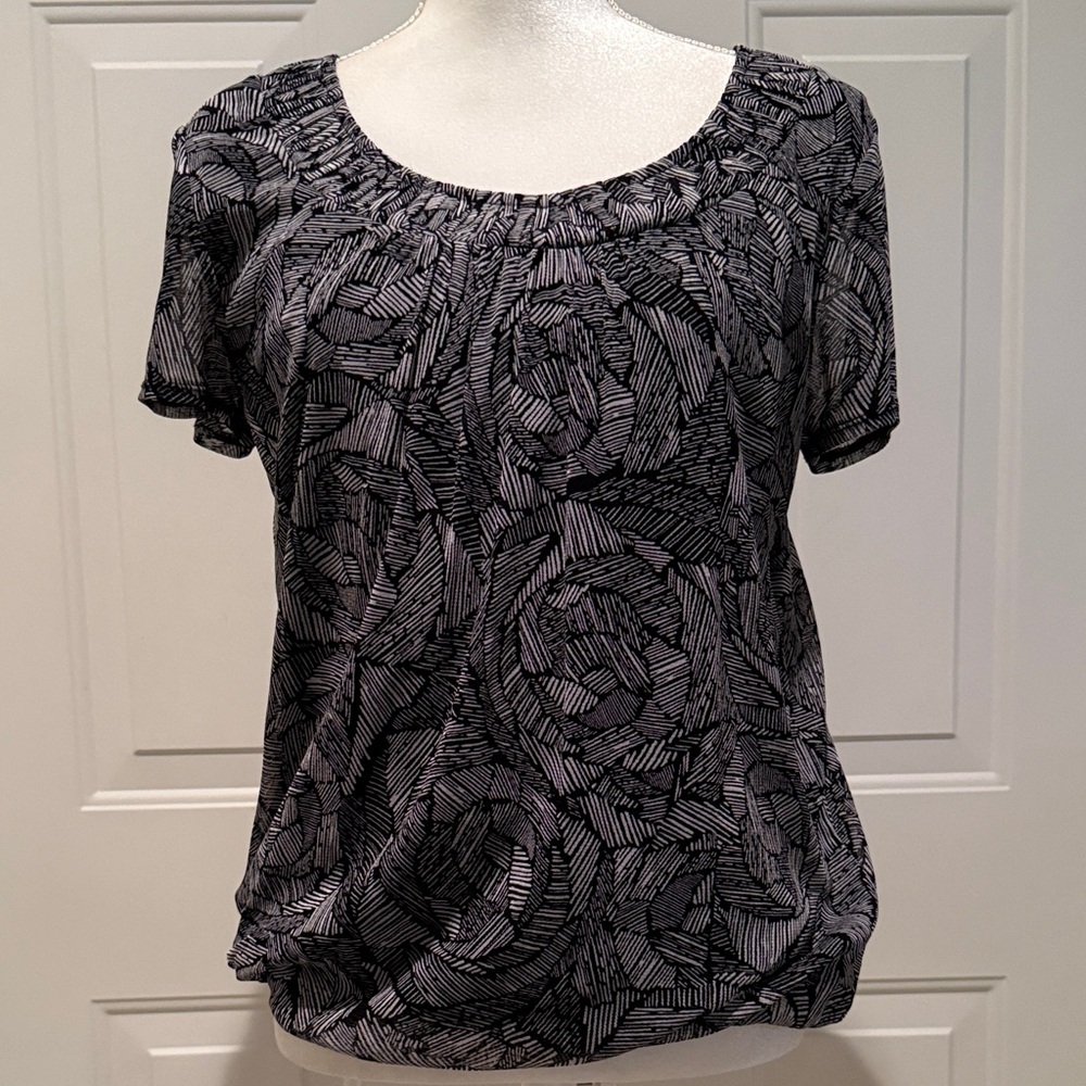Croft & Barrow SZ L Women’s Black and White Leaf Print Short Sleeve Blouse